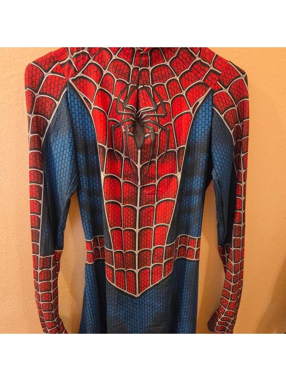 Spider-Man red and blue suit with white webbing #spiderman #superhero